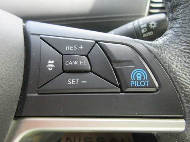 セレナ1.2 e-POWER ハイウェイスターV