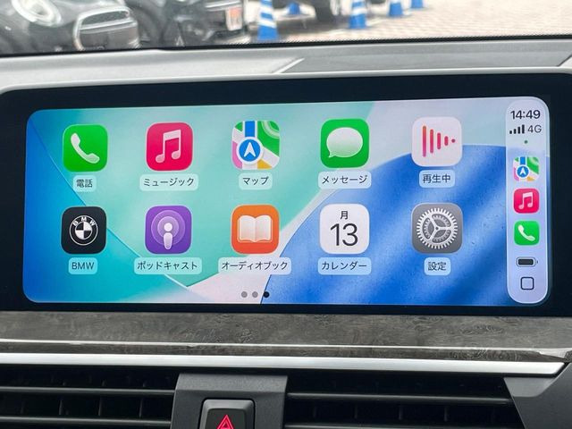 ��Apple Car Play:�X�}�z�Ƃ̗L���ڑ��ŁA�i�r�E�I�[�f�B�I�Đ��ȂǃX�}�z�̃A�v���@�\����ʂł��g����֗��@�\�ł�!