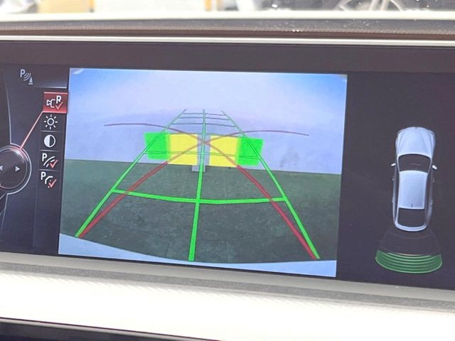 ●バックカメラ:便利な【バックカメラ】で安全確認もできます。駐車が苦手な方にもオススメな便利機能です。