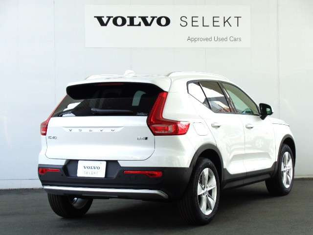 XC40プラス B3