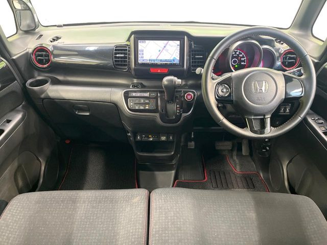 N-BOXカスタムG SSパッケージ 2トーンカラースタイル