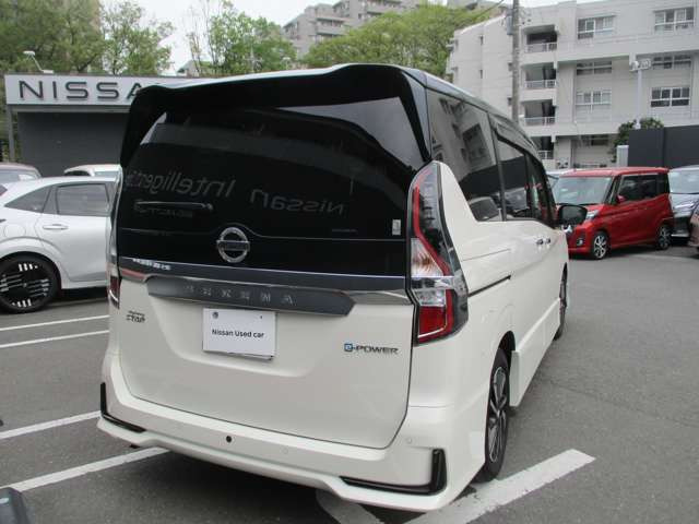 セレナ1.2 e-POWER ハイウェイスターV