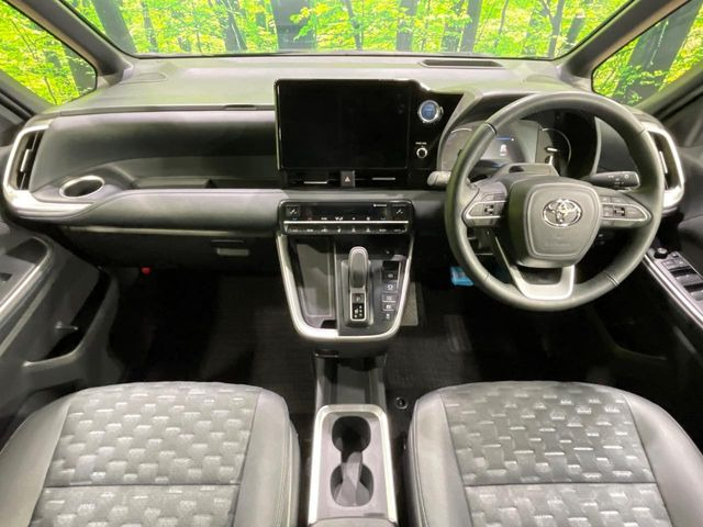 ヴォクシー1.8 ハイブリッド S-Z