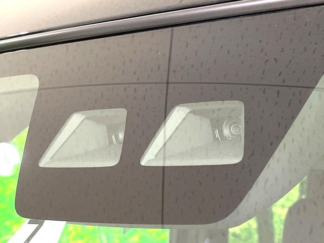 �y�X�}�[�g�A�V�X�g�z���s���ɑO���̎ԗ�����F�����A�Փ˂������Ȏ��͌x��ƃu���[�L�ŏՓˉ���Ɣ�Q�y�����A�V�X�g�B�����S�Ƀh���C�u�����y���݂��������܂��B