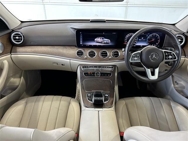 EクラスE450 4マチック エクスクルーシブ 4WD