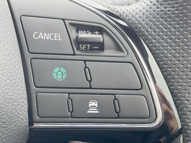 �y�N���[�Y�R���g���[���z�������H�����N���N���s�B�A�N�Z���𗣂��Ă���葬�x�ő��s���ł��A�������^�]���̕��S���y��!�����E�������ȒP�ȃX�C�b�`����Œ����ł��܂��B