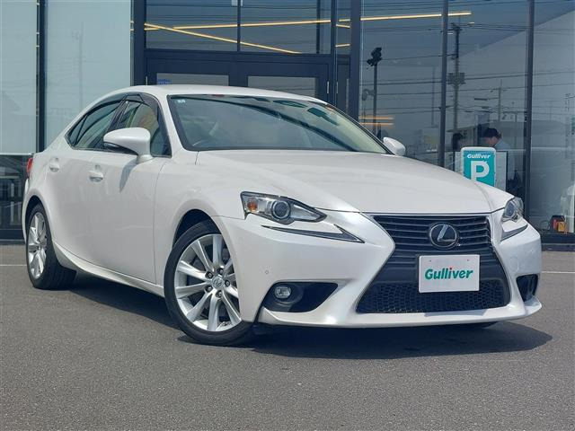 IS200t Fスポーツ