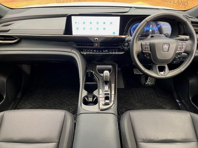 クラウンスポーツ2.5 Z E-Four 4WD