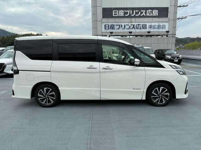 セレナ1.2 e-POWER ハイウェイスターV
