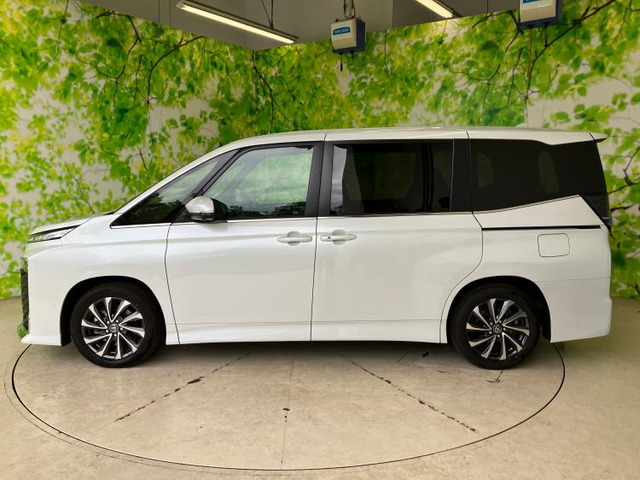 ヴォクシー1.8 ハイブリッド S-Z