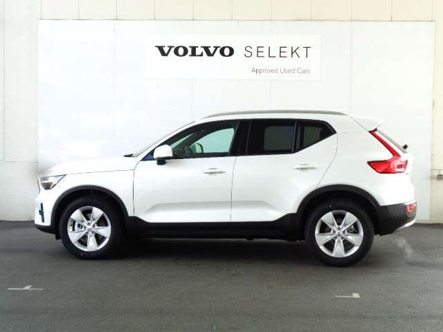 XC40プラス B3