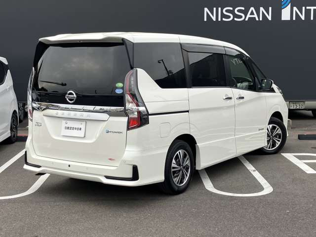 セレナ1.2 e-POWER ハイウェイスターV