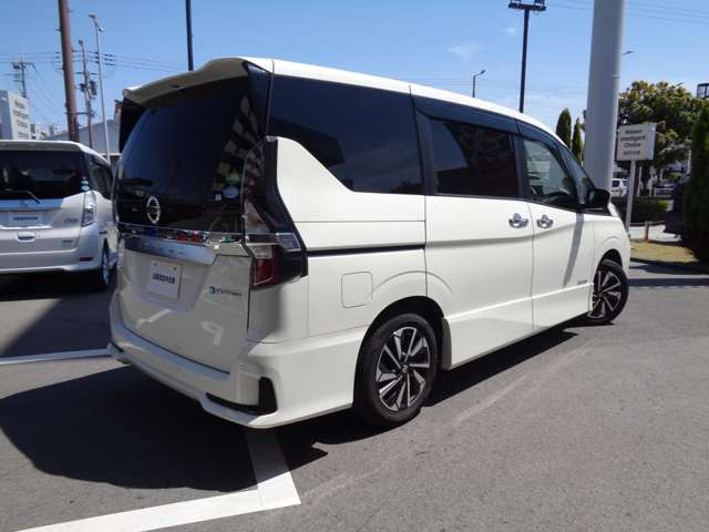 セレナ1.2 e-POWER ハイウェイスターV