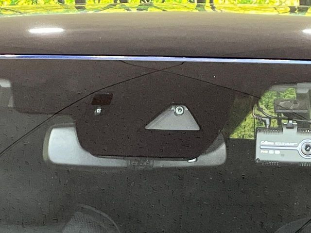 �yi-ACTIVESENSE�z���s���ɑO���̎ԗ�����F�����A�Փ˂������Ȏ��͌x��ƃu���[�L�ŏՓˉ���Ɣ�Q�y�����A�V�X�g�B�����S�Ƀh���C�u�����y���݂��������܂��B