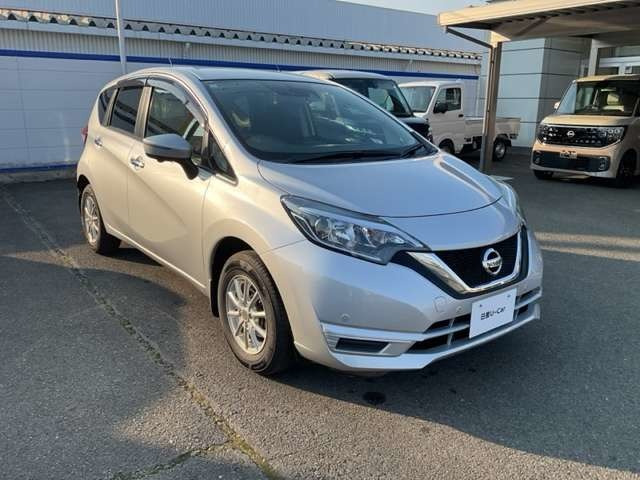 ノート1.2 X FOUR スマートセーフティエディション 4WD