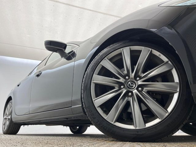 �y����19�C���`�A���~�z�C�[���z�O�ςɃ}�b�`���������A���~�z�C�[���𑕒����Ă���܂��B�e��ЊO�A���~�z�C�[����A�X�^�b�h���X�^�C�����戵�����Ă���܂��B���񂲑��k����������