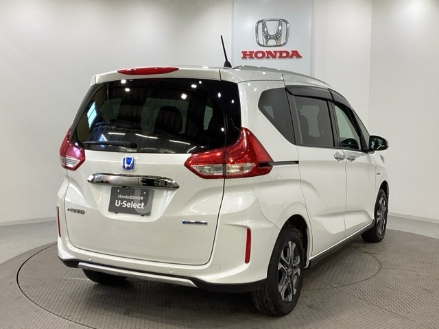 フリード1.5 ハイブリッド クロスター ホンダセンシング 4WD