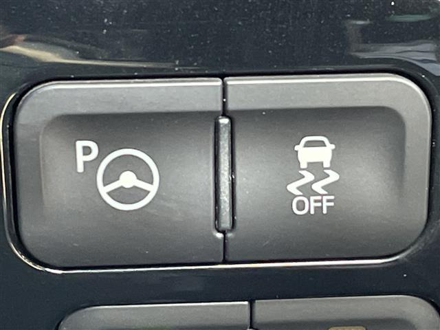 プリウス1.8 A E-Four 4WD