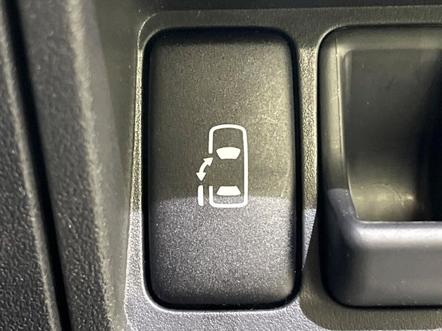 �y�p���[�X���C�h�h�A�z�X�}�[�g�L�[��^�]�Ȃ̃X�C�b�`�ŃX���C�h�h�A�̊J���\���d��������͂����ăh�A���J����K�v�������A���������q�l�ł��A�d���ו��������Ă��鎞�����N�ɊJ���߂ł��܂���