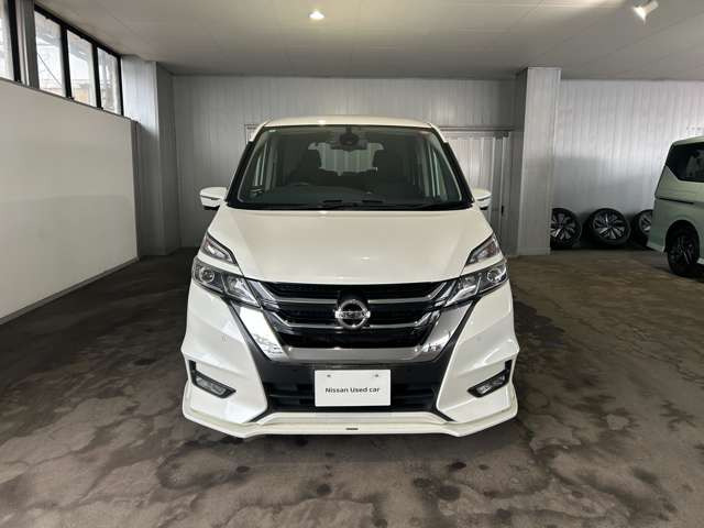 セレナ2.0 ハイウェイスター Vセレクション 4WD