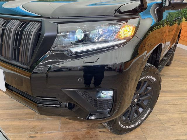 �yLED�w�b�h���C�g�z���V����ԑ��s�����ǍD�Ȏ��E���m�ۂ����S���ĉ^�]�ł��鍂�P�xLED�w�b�h���C�g�𑕔�!�_�����x�������A����d�͂��}�����Ă��܂��B