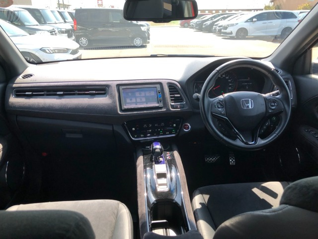 ヴェゼル1.5 ハイブリッド RS ホンダセンシング