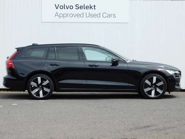 V60ウルトラ T6  AWD プラグインハイブリッド 4WD