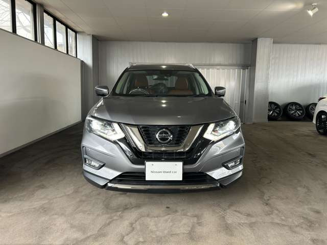 エクストレイル2.0 20Xi レザーエディション 4WD