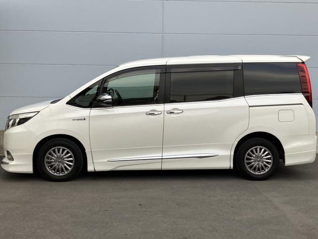 エスクァイアハイブリッド1.8 Gi ブラックテーラード