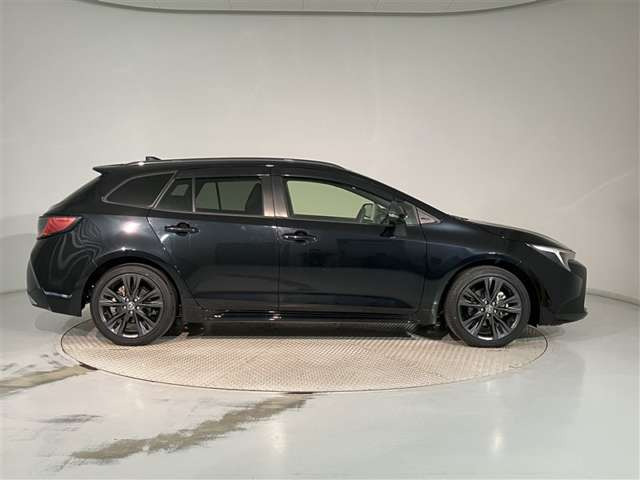 カローラツーリング1.8 ハイブリッド W×B