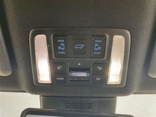 ノア1.8 ハイブリッド S-Z E-Four 4WD