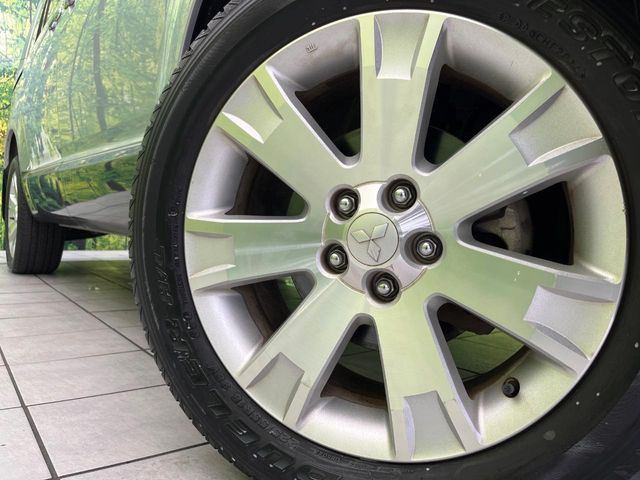 �y����18�C���`�A���~�z�C�[���z�O�ςɃ}�b�`���������A���~�z�C�[���𑕒����Ă���܂��B�e��ЊO�A���~�z�C�[����A�X�^�b�h���X�^�C�����戵�����Ă���܂��B���񂲑��k����������
