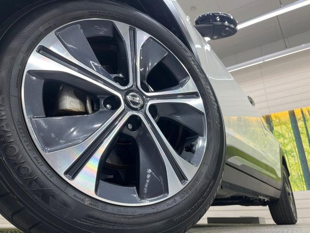 �y����17�C���`�A���~�z�C�[���z�O�ςɃ}�b�`���������A���~�z�C�[���𑕒����Ă���܂��B�e��ЊO�A���~�z�C�[����A�X�^�b�h���X�^�C�����戵�����Ă���܂��B���񂲑��k����������