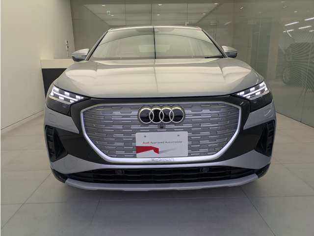 Q4スポーツバックe-tron40 アドバンスド