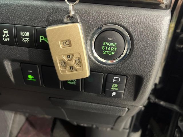 �y�X�}�[�g�L�[�z�J�o����|�P�b�g�ɓ��ꂽ�܂܂ł��h�A�̎{���E�������\�ȃX�}�[�g�L�[�𑕔��B�G���W���̃I���E�I�t�����J�M�����o���K�v����������Ƃ��Ă��֗��ł���