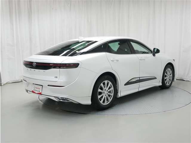 クラウンクロスオーバー2.5 G アドバンスト レザー パッケージ E-Four 4WD