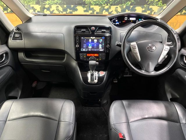 セレナ2.0 ハイウェイスター Vセレクション