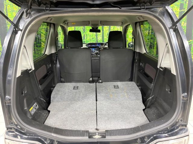 ���i�̂���������ʋ΁A���}���ɏ\���ȉ׎��X�y�[�X���m�ۂ��Ă���܂��B�Z�J���h�V�[�g��|���ƁA�傫�ȉו��̐ύڂ��\�ł���