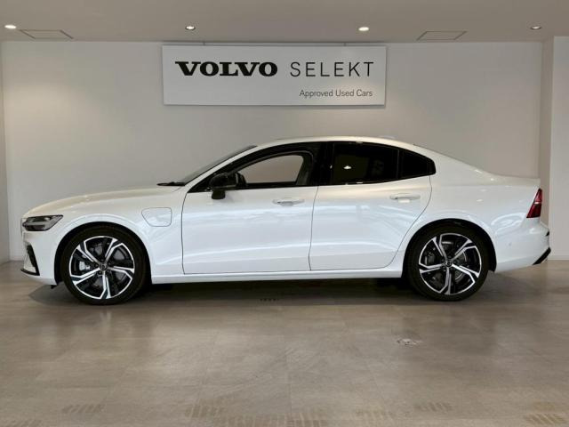 S60リチャージ PHEV T6 AWD アルティメット 4WD