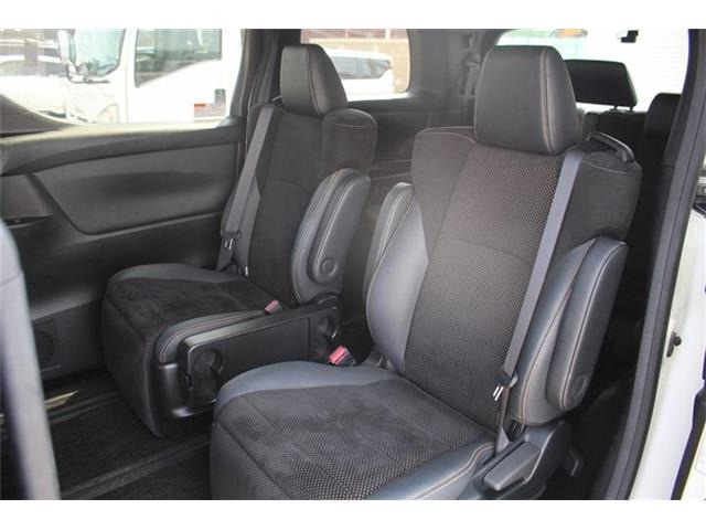 ���Ǝҗl�ւ̔̔��͂��f�肳���Ă��������܂��B �Ԍ������ԗ��̏ꍇ�́A�Ԍ����擾�������x�������z�ŕ\�����Ă���܂��B