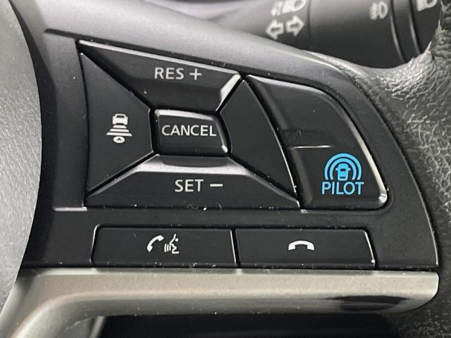 �y�v���p�C���b�g�z�������H�ł̒��������s���y��!!�a�؎��Ə��񑖍s�̃V�[���ŁA�A�N�Z���E�u���[�L�E�X�e�A�����O�������Ő��䂵�A�������^�]�̕��S���y�����Ă���܂���