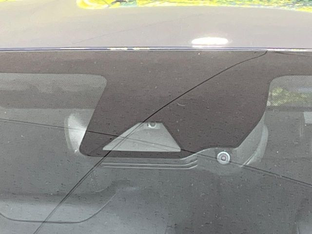 �y�g���^�Z�[�t�e�B�Z���X�z���s���ɑO���̎ԗ�����F�����A�Փ˂������Ȏ��͌x��ƃu���[�L�ŏՓˉ���Ɣ�Q�y�����A�V�X�g�B�����S�Ƀh���C�u�����y���݂��������܂��B