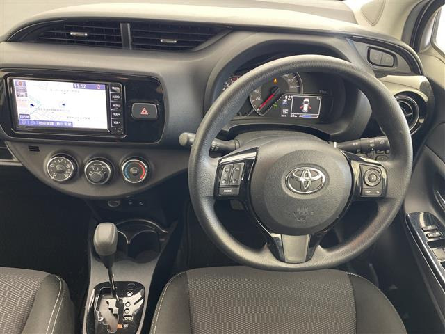 ヴィッツ1.3 F セーフティ エディションIII 4WD