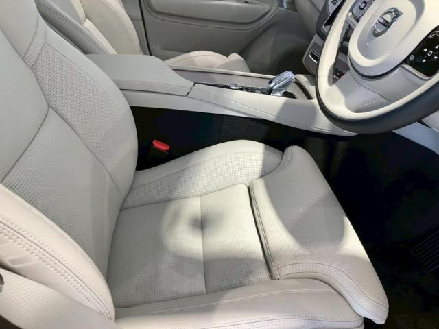 XC90アルティメット B5 AWD 4WD