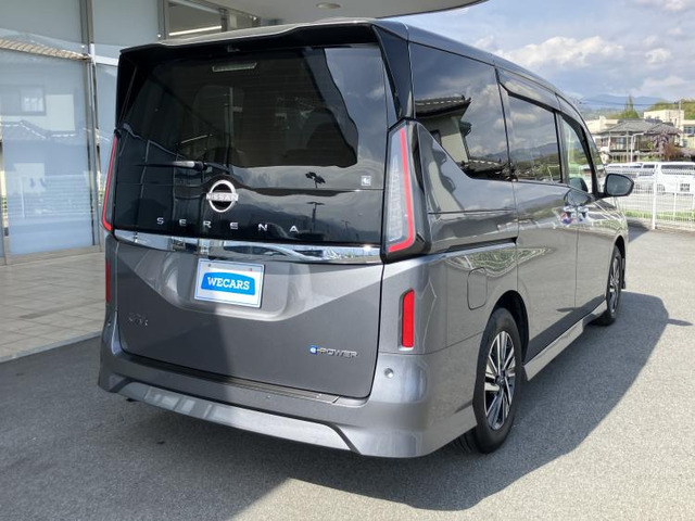 セレナ1.4 e-POWER ハイウェイスターV