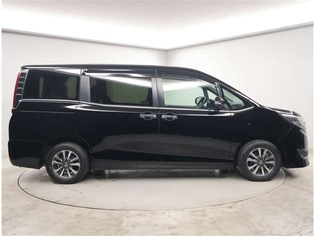 エスクァイア2.0 Gi プレミアムパッケージ ブラックテイラード