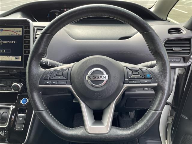 セレナ1.2 e-POWER ハイウェイスターV