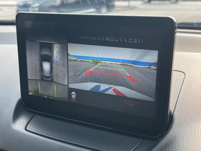 �y360&deg;�r���[���j�^�[�z��p�̃J�����ɂ��A�ォ�猩���낵���悤�Ȏ��_��360�x�N���}�̎��͂��m�F���邱�Ƃ��ł��܂������p�������m�F���₷���A�����ꏊ�ł̐؂�Ԃ��⒓�Ԃ��X���[�Y�ɍs���܂��B