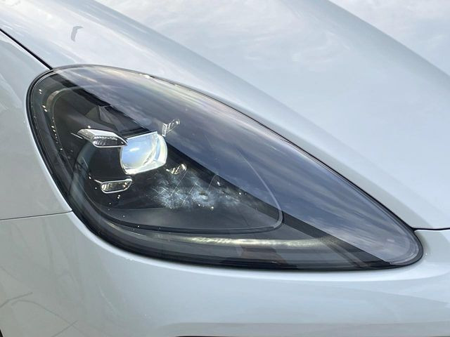 ��LED�w�b�h���C�g:��ԑ��s�����ǍD�Ȏ��E���m�ۂ����S���ĉ^�]�ł��鍂�P�xLED�w�b�h���C�g�𑕔�!�_�����x�������A����d�͂��}�����Ă��܂��B