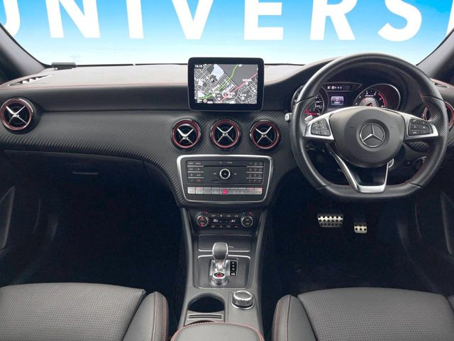 AクラスAMG A45 4マチック 4WD